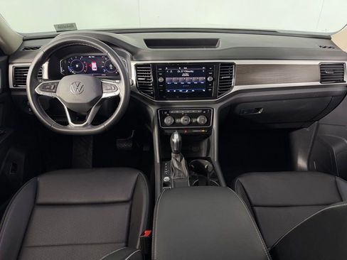 Used 2023 Volkswagen Atlas SE image 14