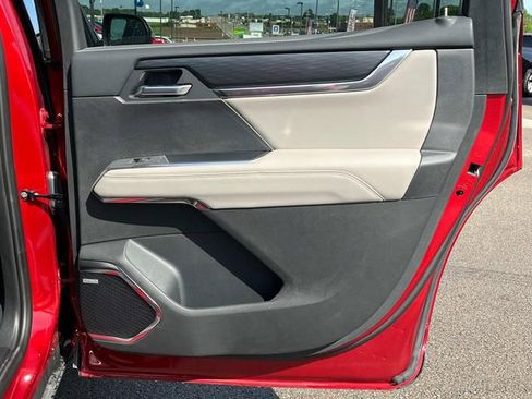 New 2025 GMC Acadia Elevation w/ Elevation Premium Package FWD image 24