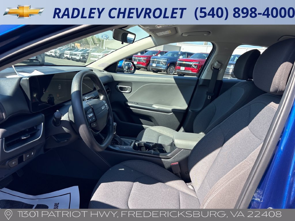 Used 2025 Kia K4 FWD image 3