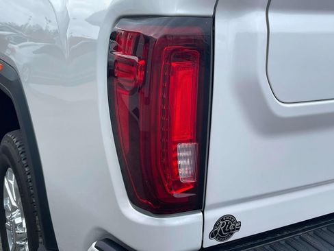 Used 2023 GMC Sierra 2500 Denali image 10