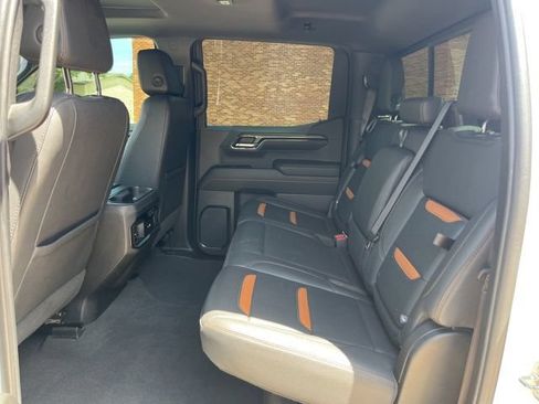 Used 2024 GMC Sierra 1500 AT4 w/ Technology Package AWD/4WD image 22