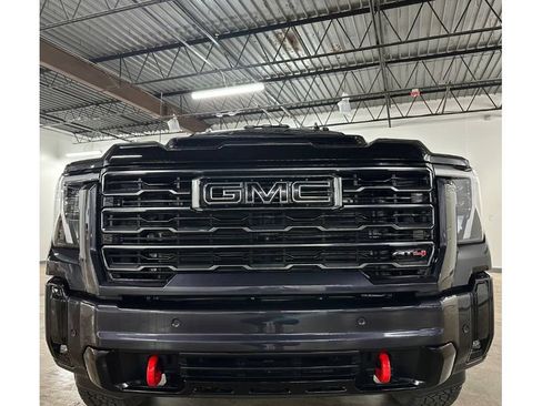 Used 2025 GMC Sierra 2500 AT4 w/ AT4 Premium Plus Package AWD/4WD image 3