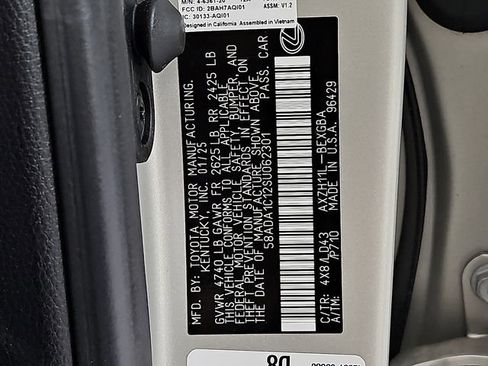 Used 2025 Lexus ES 300h w/ Premium Package image 30