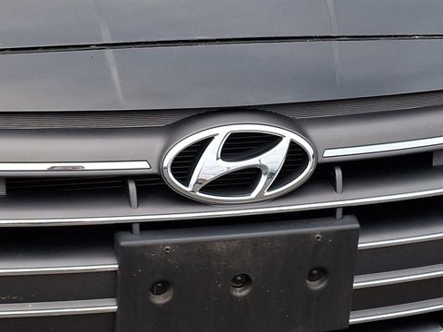 Used 2020 Hyundai Elantra Value Edition w/ Cargo Package (C1) FWD image 8