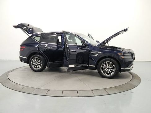 Used 2025 Genesis GV80 2.5T Standard AWD/4WD image 17