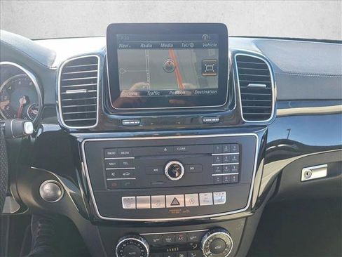 Used 2017 Mercedes-Benz GLS 450 4MATIC image 14