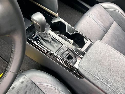 Used 2025 Toyota Camry XSE FWD image 15