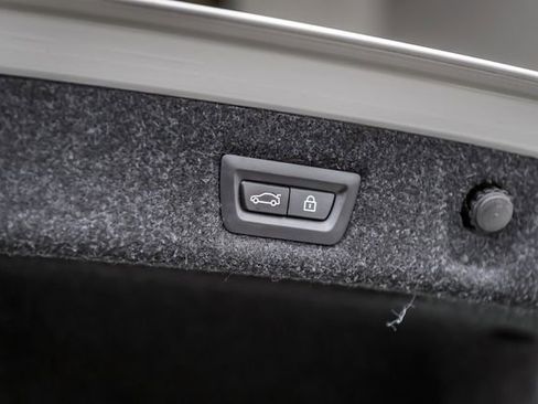 Used 2019 BMW 540i xDrive w/ Convenience Package AWD/4WD image 12