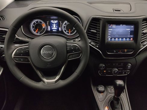 Used 2021 Jeep Cherokee Latitude Plus image 22