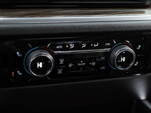 Used 2023 Chevrolet Silverado 1500 RST image 18