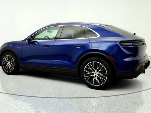 Used 2025 Porsche Macan 4S Electric w/ Premium Package AWD/4WD image 7