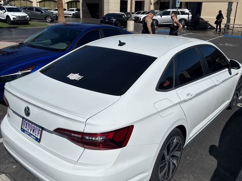 Used 2021 Volkswagen Jetta GLI image 2