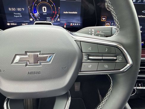 Used 2026 Chevrolet Traverse Z71 w/ Enhanced Driving Package AWD/4WD image 17