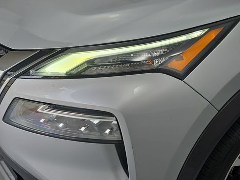 Used 2022 Nissan Rogue SV FWD image 27