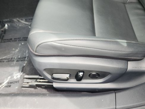 Used 2023 Lexus ES 250 w/ Accessory Package (Z2) AWD/4WD image 13