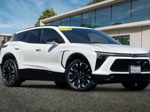 Used 2024 Chevrolet Blazer EV RS AWD/4WD image 2