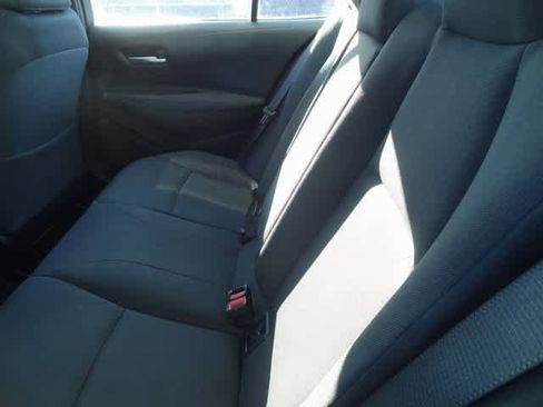 Used 2021 Toyota Corolla LE image 8
