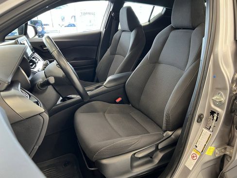 Used 2018 Toyota C-HR XLE image 21