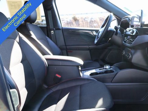 Certified 2025 Ford Escape ST-Line image 9