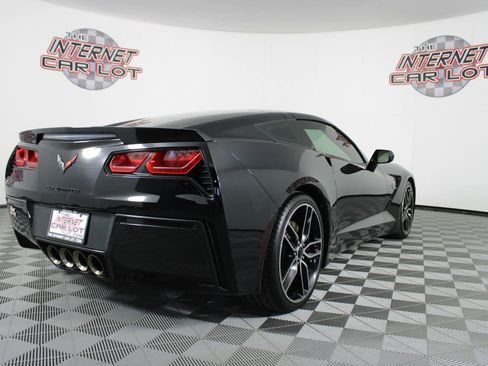 Used 2017 Chevrolet Corvette Stingray Coupe w/ Carbon Flash Badge Package image 7
