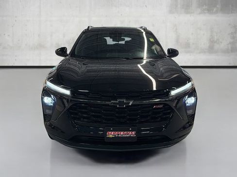 Used 2024 Chevrolet Trax RS w/ Driver Confidence Package image 2