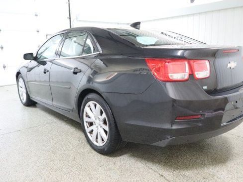 Used 2015 Chevrolet Malibu LT w/ Leather Package FWD image 3