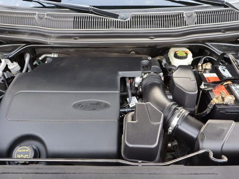 Used 2016 Ford Explorer Limited image 41