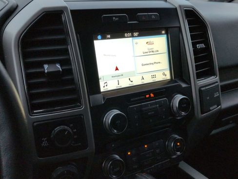 Used 2017 Ford F150 Lariat w/ Equipment Group 501A Mid image 33