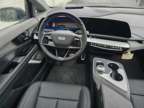 New 2026 Cadillac Optiq Luxury 2 AWD/4WD image 29