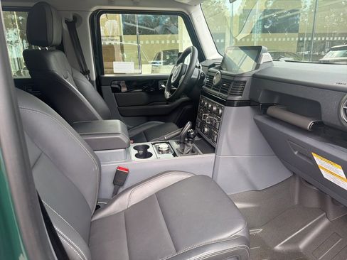 Used 2024 INEOS Grenadier Fieldmaster Edition image 3