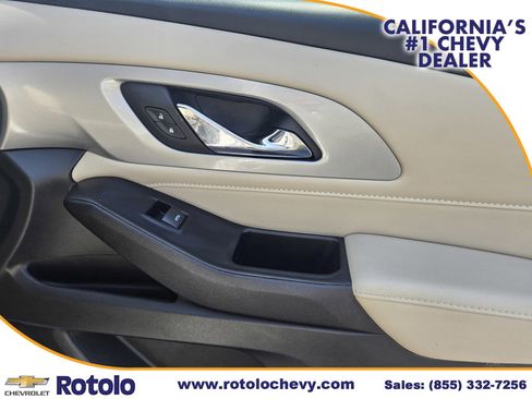 Used 2022 Chevrolet Traverse LS image 10