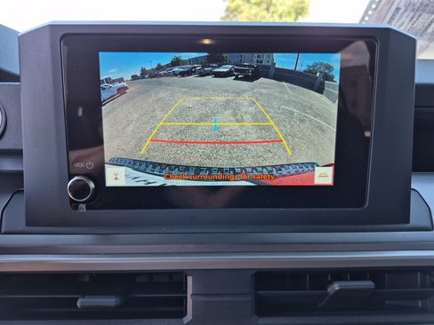 Certified 2026 Toyota 4Runner SR5 AWD/4WD image 30