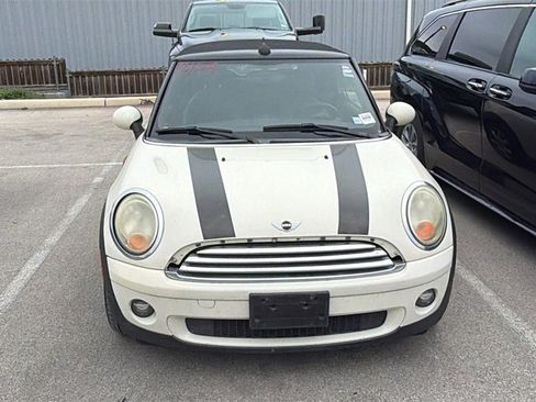 Used 2009 MINI Cooper Convertible image 2