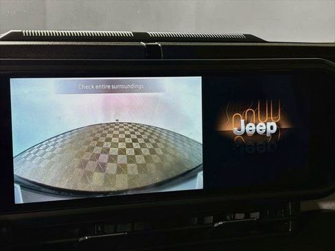 Certified 2024 Jeep Wrangler Unlimited AWD/4WD image 17