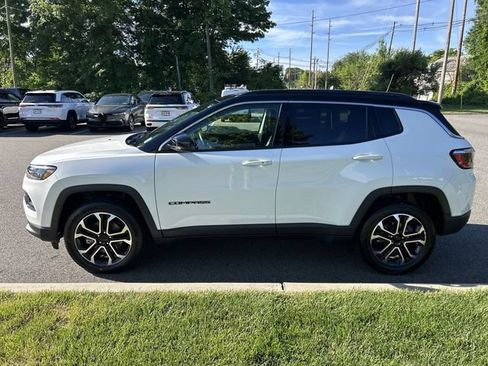 Used 2022 Jeep Compass Limited AWD/4WD image 5