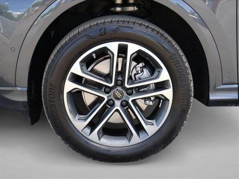 Used 2025 Audi Q5 Premium Plus w/ Premium Plus AWD/4WD image 30