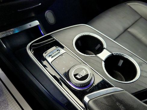 Used 2023 Cadillac Lyriq AWD image 16