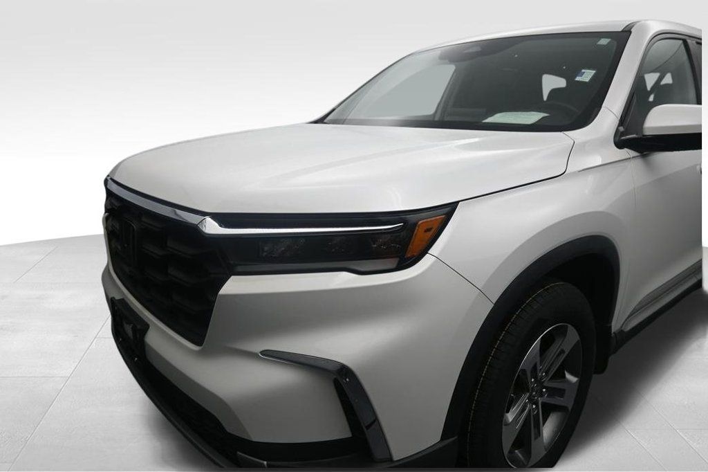 Certified 2024 Honda Pilot EX-L image 10