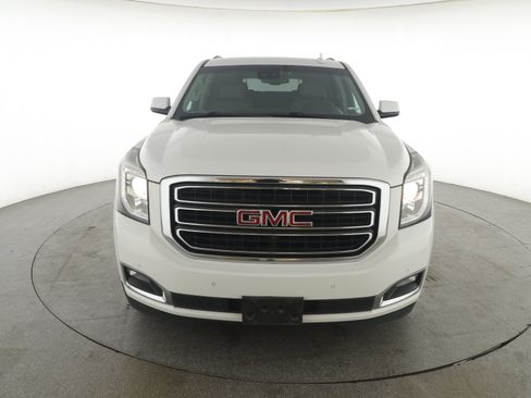 Used 2019 GMC Yukon XL SLT w/ Open Road Package image 2