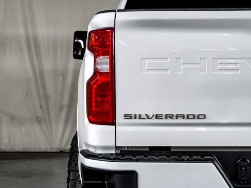Used 2025 Chevrolet Silverado 2500 LT AWD/4WD image 42