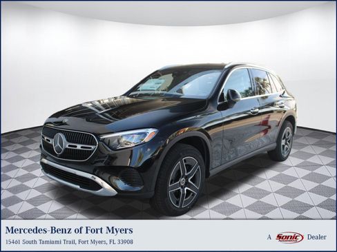 Used 2026 Mercedes-Benz GLC 300 image 1