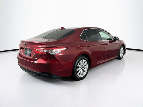 Used 2019 Toyota Camry LE FWD image 9