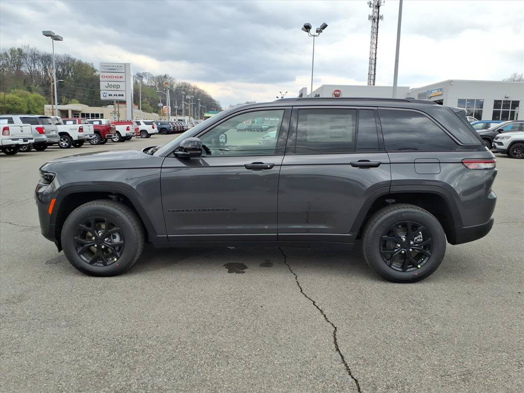 New 2026 Jeep Grand Cherokee Altitude AWD/4WD image 7