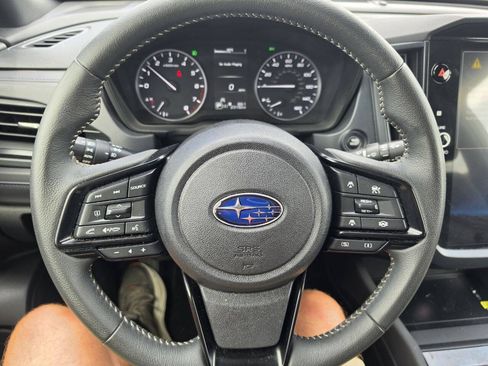 Used 2025 Subaru Forester Premium AWD/4WD image 11