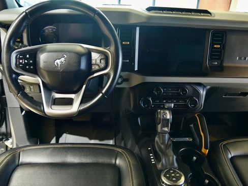 Used 2023 Ford Bronco Badlands image 17