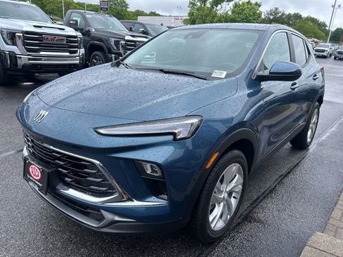 New 2026 Buick Encore GX Preferred AWD/4WD image 4