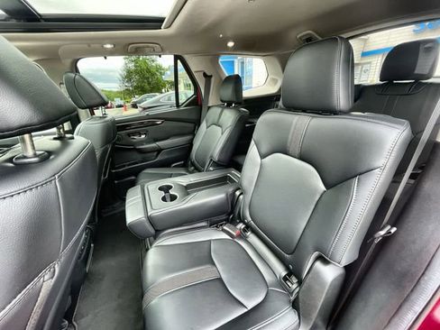 Used 2025 Honda Pilot Touring image 27