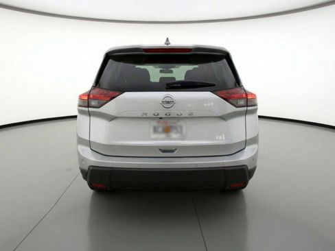 Used 2025 Nissan Rogue SV image 7