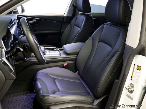 Used 2022 Audi Q8 Premium Plus image 10