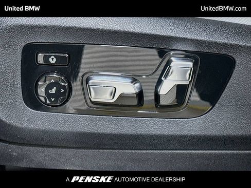 Used 2025 BMW X7 xDrive40i w/ Parking Assistance Package AWD/4WD image 11
